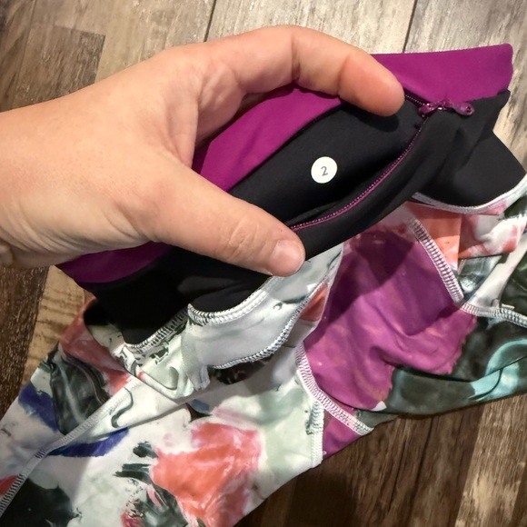 Lululemon Abstract Multicolor Leggings - Picture 4 of 5